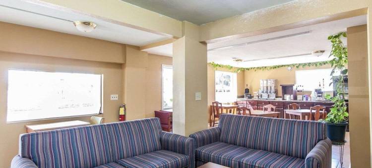 卡尔霍恩I-75及US-41温德姆戴斯酒店(Days Inn by Wyndham Calhoun GA I-75 and US-41)图片