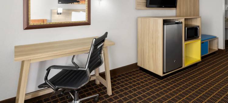 韦克罗斯戴斯酒店(Days Inn by Wyndham Waycross)图片