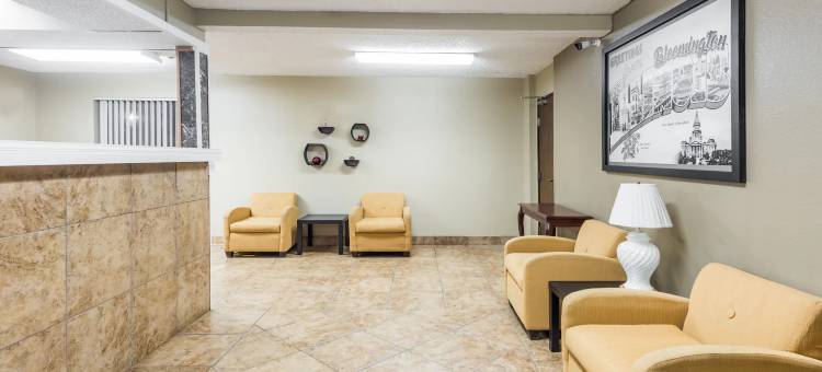 布卢明顿速8酒店(Super 8 by Wyndham Bloomington)图片