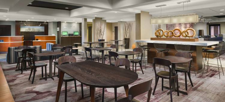 芝加哥布鲁明戴尔万怡酒店(Courtyard Chicago Bloomingdale)图片