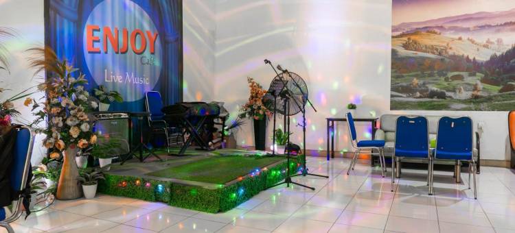 O酒店享受民宿与咖啡馆(Hotel O Enjoy Homestay & Cafe)图片