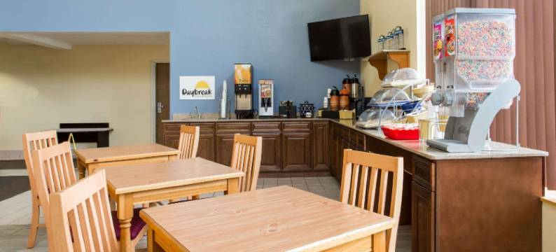 约翰逊克里克温德姆戴斯酒店(Days Inn by Wyndham Johnson Creek)图片