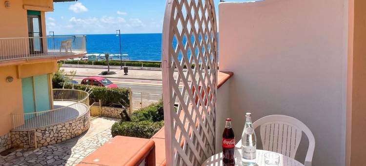 巴龙海滩酒店(Baron Beach Hotel)图片