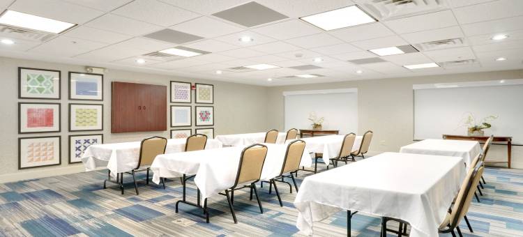 智选假日套房酒店波特兰(Holiday Inn Express & Suites Portland)图片