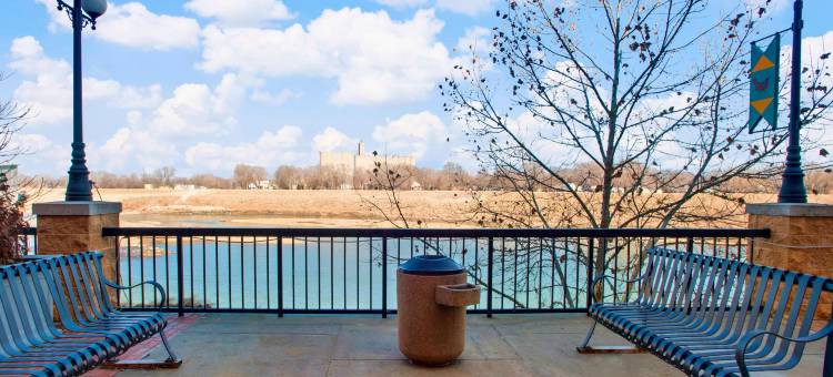 劳伦斯市中心万豪SpringHill酒店(SpringHill Suites Lawrence Downtown)图片