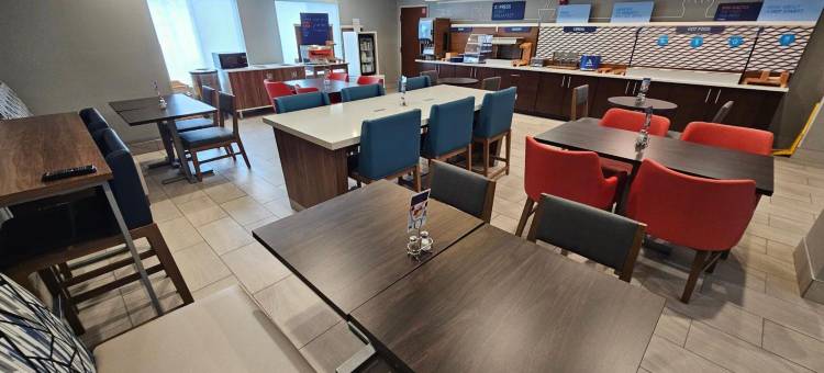 智选假日套房酒店辛辛那提- 布鲁艾施(Holiday Inn Express & Suites Cincinnati-Blue Ash)图片