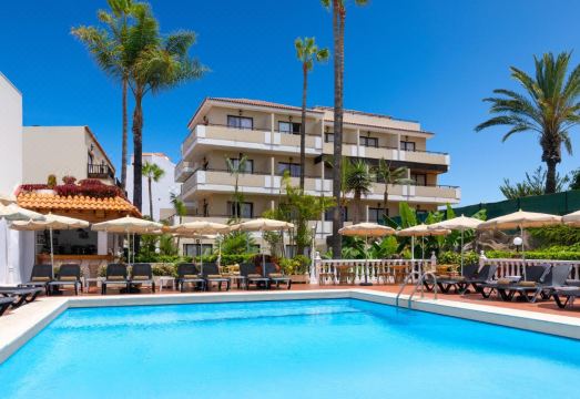 Hotel Don Manolito Hotel Overview