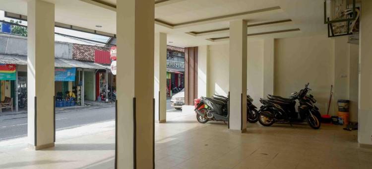 哈托诺茵塞图兰红门酒店合作店(Hartono Inn Seturan Mitra RedDoorz)图片