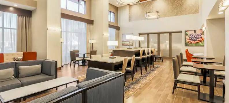 温莎索诺玛酒乡希尔顿欢朋旅馆&套房酒店(Hampton Inn & Suites Windsor - Sonoma Wine Country)图片