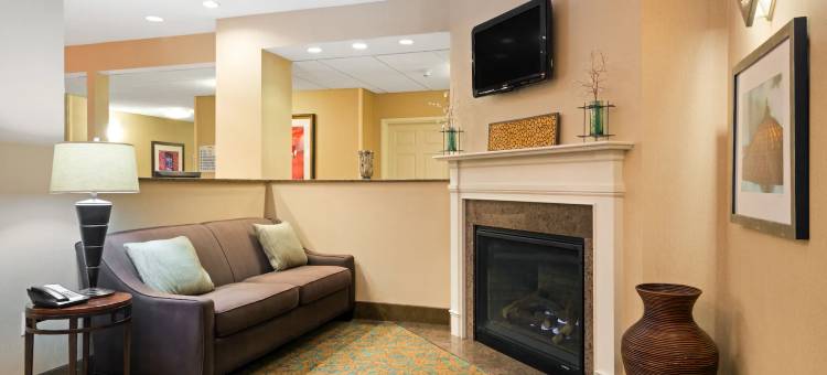 Baymont by Wyndham Denver International Airport图片