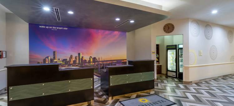 休斯顿西北环城高速8号西路拉昆塔温德姆套房酒店(La Quinta Inn & Suites by Wyndham Houston NW Beltway8/Westrd)图片