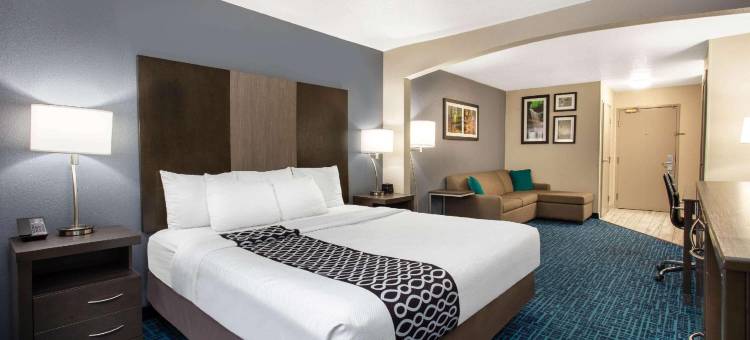 拉昆塔温德姆酒店套房佩鲁饥饿岩石州立公园(La Quinta Inn & Suites by Wyndham Peru Starved Rock St Park)图片