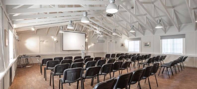 利特洛瑞亚瑞纳酒店(Literaturny Otel Arina R Hotel)图片