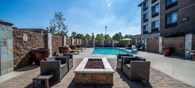 安大略省安大略米尔斯丽怡酒店(Country Inn & Suites by Radisson, Ontario at Ontario Mills, CA)图片