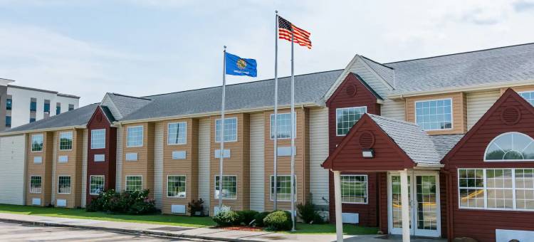 普赖尔戴斯套房酒店(Days Inn & Suites by Wyndham Pryor)图片