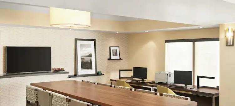 希尔顿欢朋酒店-波特兰机场(Hampton Inn Portland Airport)图片