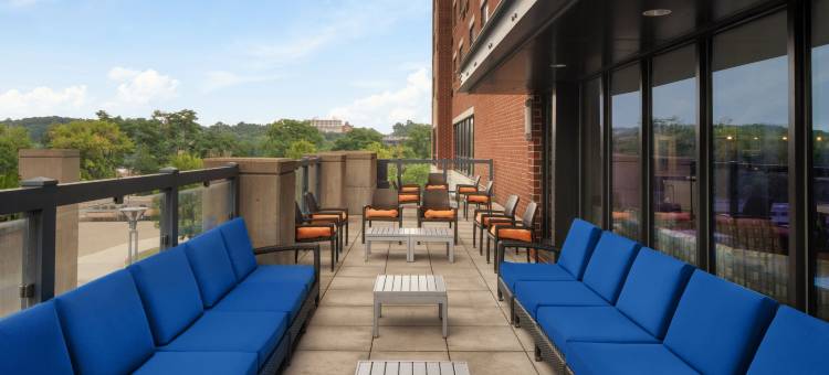 阿克伦市中心万怡酒店(Courtyard Akron Downtown)图片