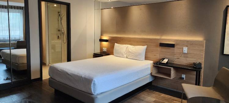 拉瓦尔温德姆华美达酒店(Ramada by Wyndham Laval)图片