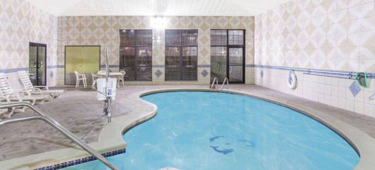 俄克拉何马市北凯艺套房酒店(Quality Inn & Suites Oklahoma City North)图片