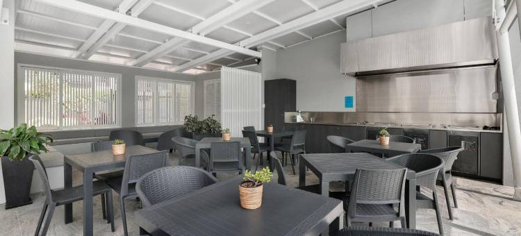 冲浪者世纪海景酒店(Surfers Century Oceanside Apartments)图片