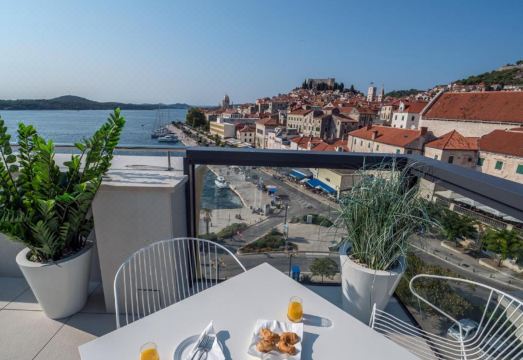 Bellevue Superior City HotelHotel Overview