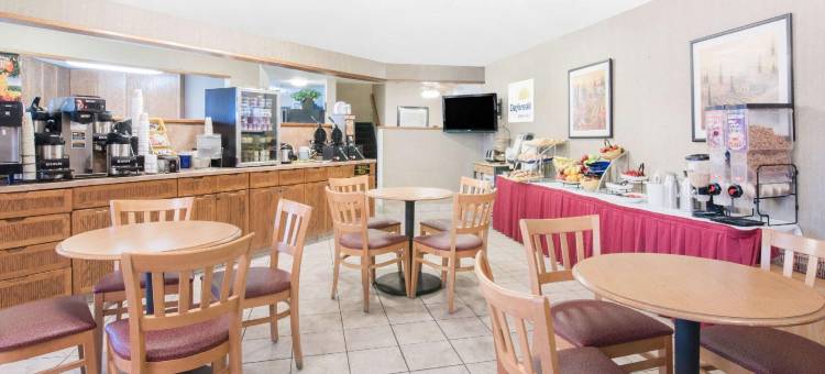 法戈机场第19大道/机场圆顶温德姆戴斯套房酒店(Days Inn & Suites by Wyndham Fargo 19th Ave/Airport Dome)图片