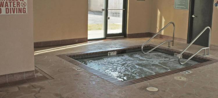 奥马哈机场市中心拉昆塔温德姆套房酒店(La Quinta Inn & Suites by Wyndham Omaha Airport Downtown)图片