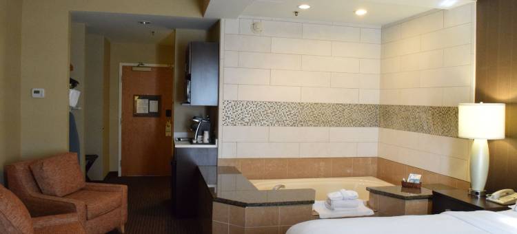 洲际酒店集团旗下的智选假日酒店及套房沃特敦-千岛(Holiday Inn Express & Suites Watertown-Thousand Islands)图片