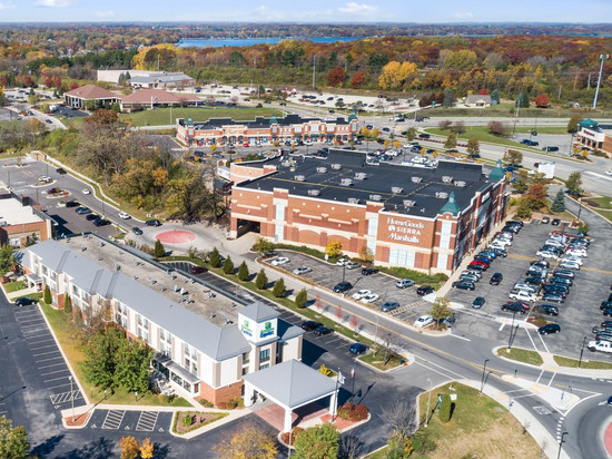 德拉菲尔德智选假日酒店