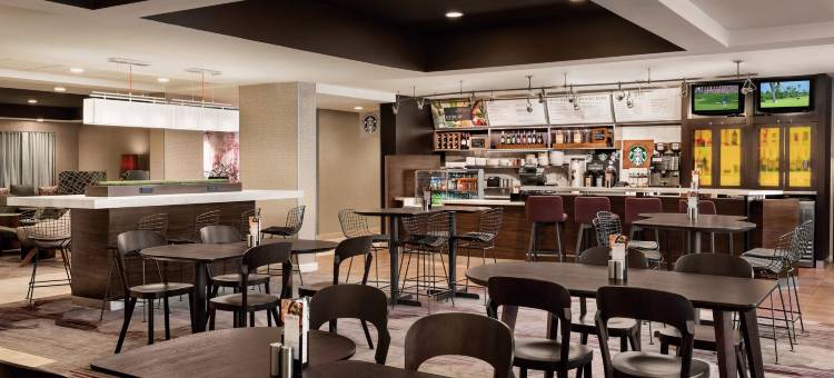 托皮卡万怡酒店(Courtyard Topeka)图片