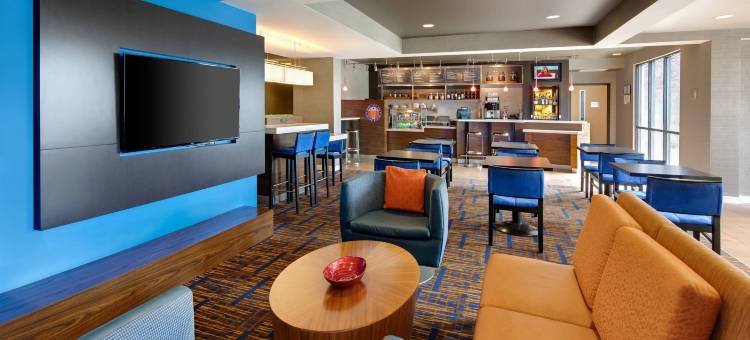 万豪大瀑布机场万怡酒店(Courtyard Grand Rapids Airport)图片