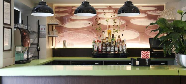 凯恩酒店(Cairn Hotel & Apartments)图片