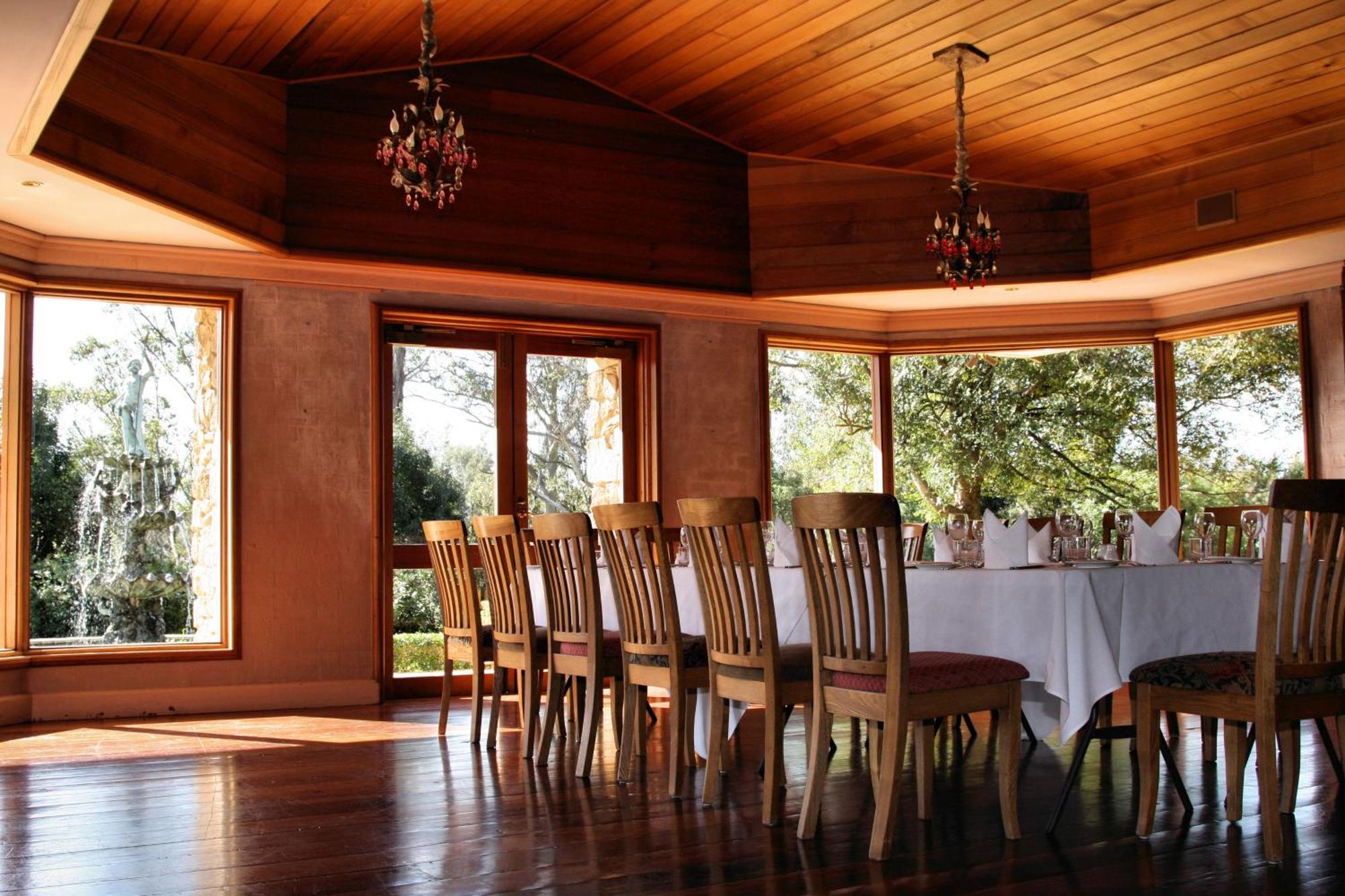 Mercure Hunter Valley Gardens Over view