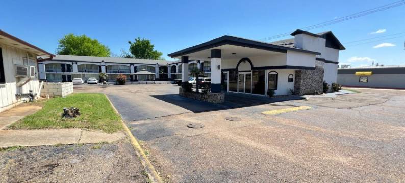 特克萨卡纳行政汽车旅馆(Executive Inn Texarkana)图片