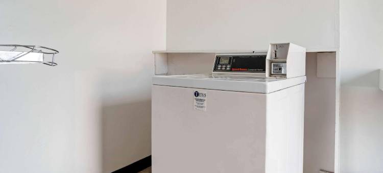 Super 8 by Wyndham Daleville/Fort Novosel图片