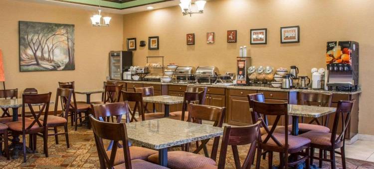 康乃迪克诺格塔克谢尔顿舒适酒店(Comfort Inn Naugatuck-Shelton, CT)图片