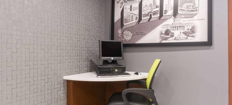 曾斯维尔温德姆速8酒店(Super 8 by Wyndham Zanesville)图片