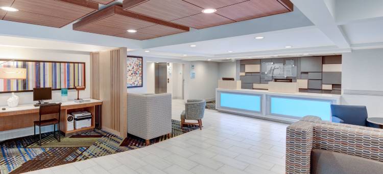 智选假日套房酒店西长分公司(Holiday Inn Express & Suites West Long Branch - Eatontown)图片