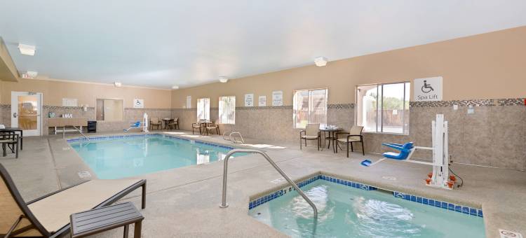 Holiday Inn Express 伯纳利欧(Holiday Inn Express ALBUQUERQUE N - BERNALILLO by IHG)图片