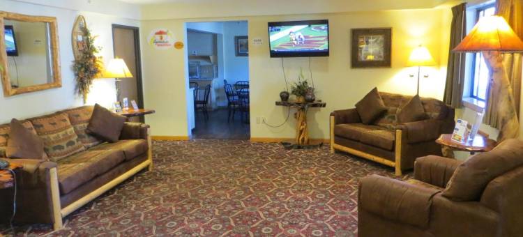 麦奇诺市布里奇维尤速8酒店(Super 8 by Wyndham Bridgeview of Mackinaw City)图片