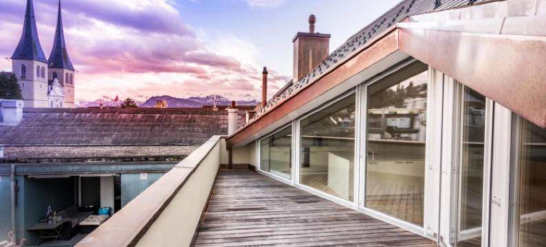 市中心狮子纪念碑附近顶层公寓(Top City Center Apartments Location Next to Lion Monument)图片