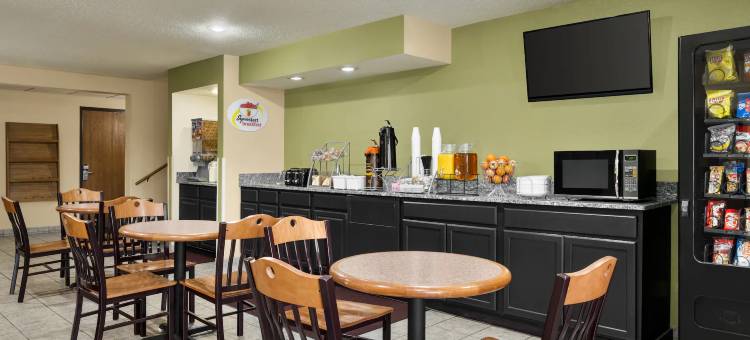 梅斯维尔温德姆速8酒店(Super 8 by Wyndham Maysville KY)图片