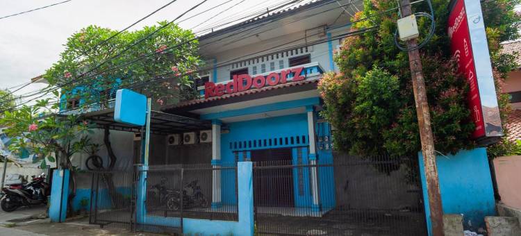 红多兹酒店-近玛尔贡达拉亚(RedDoorz Near Margonda Raya)图片