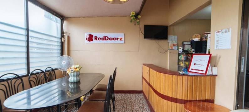 红多兹酒店-桑托斯将军城拉高(RedDoorz @ Lagao General Santos)图片