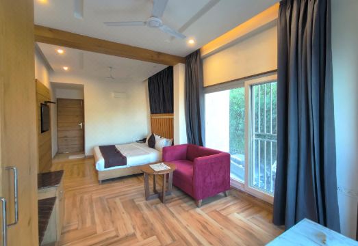 Hotel Luxury Inn by Stotrak Hospitality Hotel Overview