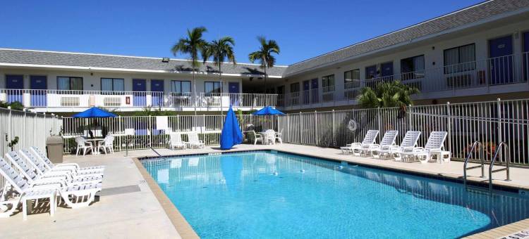 佛罗里达兰塔纳 6 号汽车旅馆(Motel 6 Lantana, FL)图片