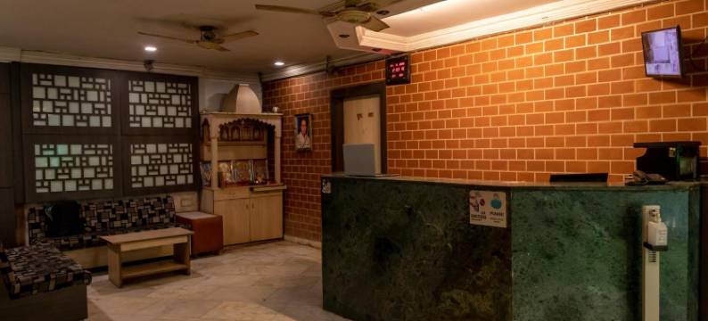 阿达尔什宫酒店(Adarsh Palace Hotel Near Bhopal Railway Station and Nadra Bus Stand Bhopal)图片