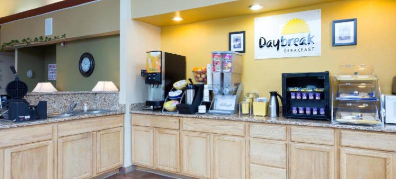 克林顿戴斯酒店(Days Inn by Wyndham Clinton)图片