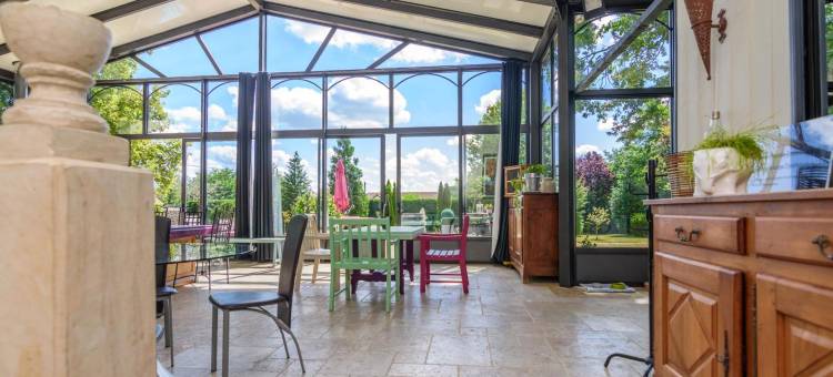 维勒讷沃城堡酒店(Château de la Villeneuve)图片