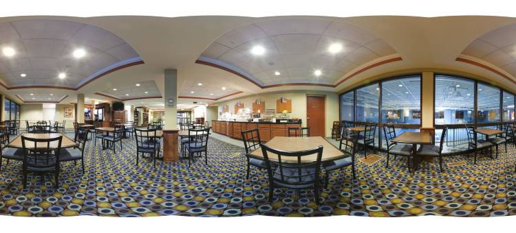 Holiday Inn Express 的SAULT科技教育。玛丽(Holiday Inn Express Sault Ste. Marie)图片